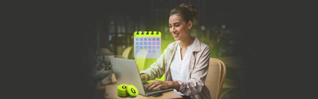 Mulher sorrindo enquanto trabalha em notebook em ambiente de coworking, com ícones digitais de calendário e moedas ao fundo.